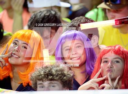 Thumbnail 3 in Bowie vs Keller photogallery.