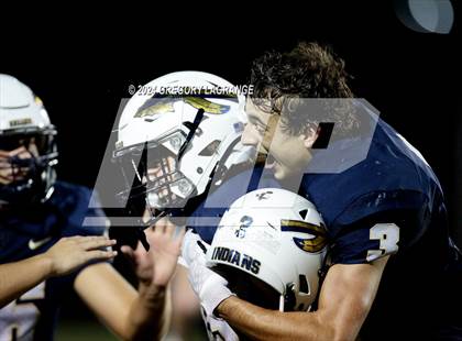 Thumbnail 3 in Bowie vs Keller photogallery.