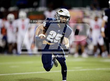 Thumbnail 2 in Bowie vs Keller photogallery.