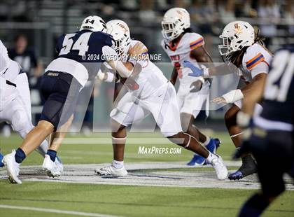 Thumbnail 3 in Bowie vs Keller photogallery.