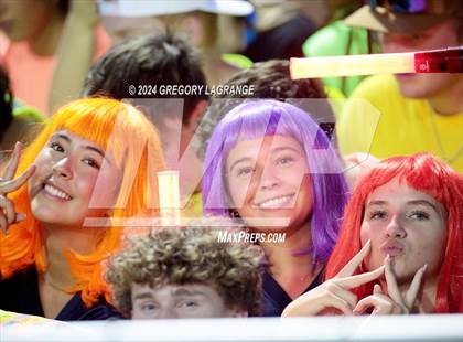 Thumbnail 1 in Bowie vs Keller photogallery.