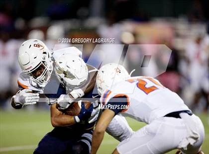Thumbnail 1 in Bowie vs Keller photogallery.