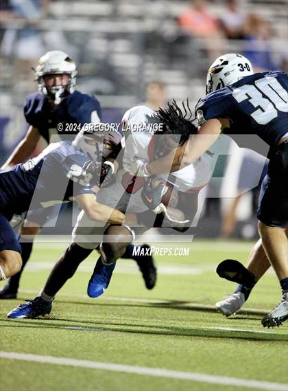 Thumbnail 3 in Bowie vs Keller photogallery.