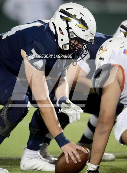 Thumbnail 1 in Bowie vs Keller photogallery.