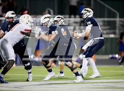 Thumbnail 1 in Bowie vs Keller photogallery.