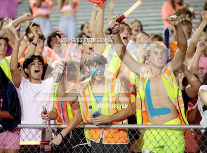 Thumbnail 2 in Bowie vs Keller photogallery.