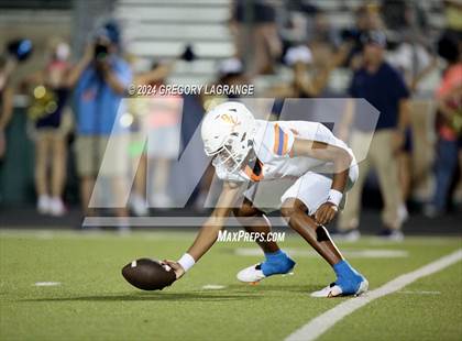 Thumbnail 1 in Bowie vs Keller photogallery.