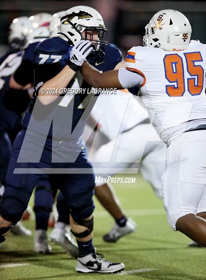 Thumbnail 1 in Bowie vs Keller photogallery.