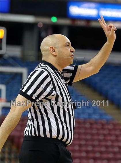 Thumbnail 1 in St. Bernard vs. Pinewood (CIF State D5 Final) photogallery.
