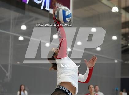 Thumbnail 1 in Victoria West vs. Willis (Legends Invitational) photogallery.