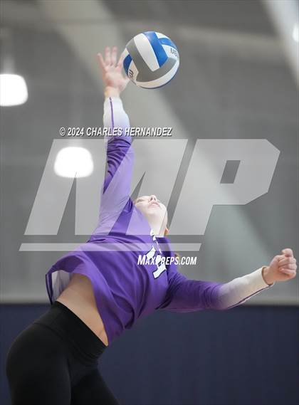 Thumbnail 3 in Victoria West vs. Willis (Legends Invitational) photogallery.