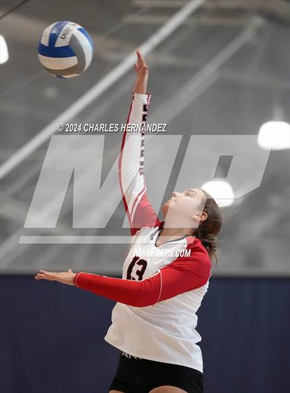 Thumbnail 2 in Victoria West vs. Willis (Legends Invitational) photogallery.