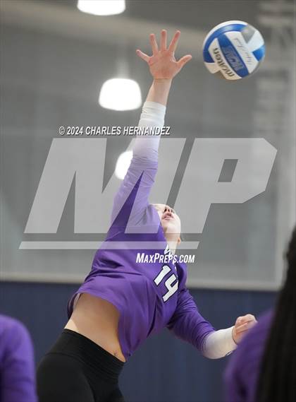 Thumbnail 3 in Victoria West vs. Willis (Legends Invitational) photogallery.