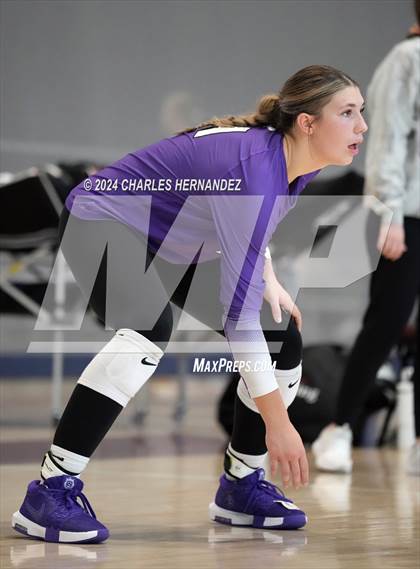 Thumbnail 3 in Victoria West vs. Willis (Legends Invitational) photogallery.