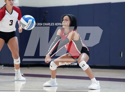 Thumbnail 3 in Victoria West vs. Willis (Legends Invitational) photogallery.
