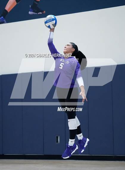 Thumbnail 2 in Victoria West vs. Willis (Legends Invitational) photogallery.