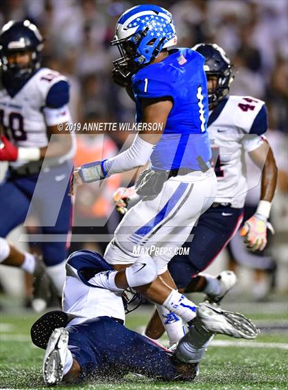 Thumbnail 3 in Apopka vs. Columbus (FHSAA 8A State Final))  photogallery.