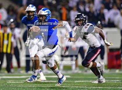Thumbnail 2 in Apopka vs. Columbus (FHSAA 8A State Final))  photogallery.