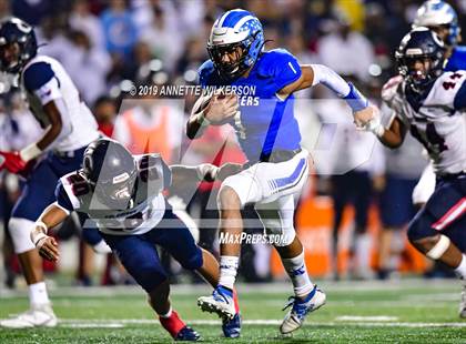 Thumbnail 3 in Apopka vs. Columbus (FHSAA 8A State Final))  photogallery.