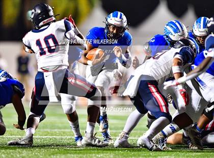 Thumbnail 3 in Apopka vs. Columbus (FHSAA 8A State Final))  photogallery.