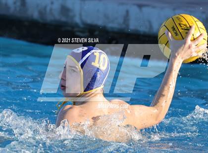 Thumbnail 1 in Bainbridge vs. Mar Vista (San Diego Open) photogallery.
