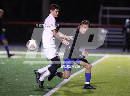 Thumbnail 3 in Athens vs. Gallia Academy (OHSAA D2 District Final) photogallery.