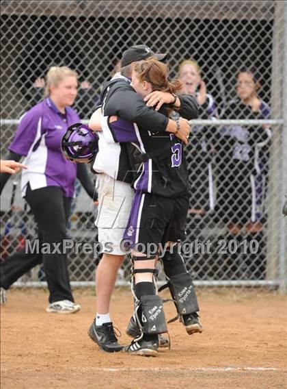 Thumbnail 2 in Grantsburg vs Arcadia (WIAA D3 Sectional Final) photogallery.