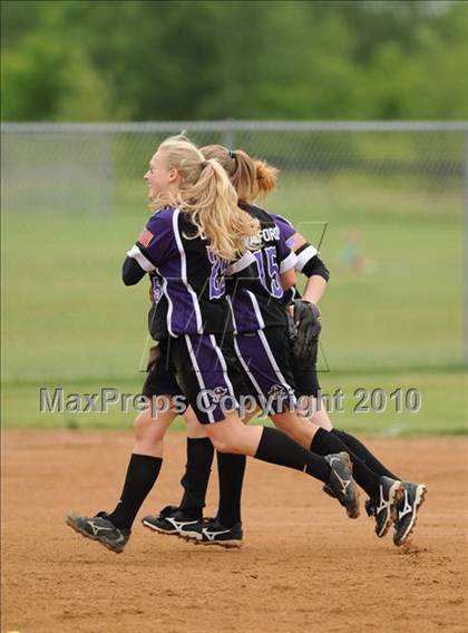 Thumbnail 3 in Grantsburg vs Arcadia (WIAA D3 Sectional Final) photogallery.