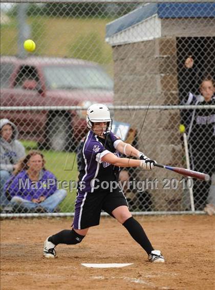 Thumbnail 2 in Grantsburg vs Arcadia (WIAA D3 Sectional Final) photogallery.