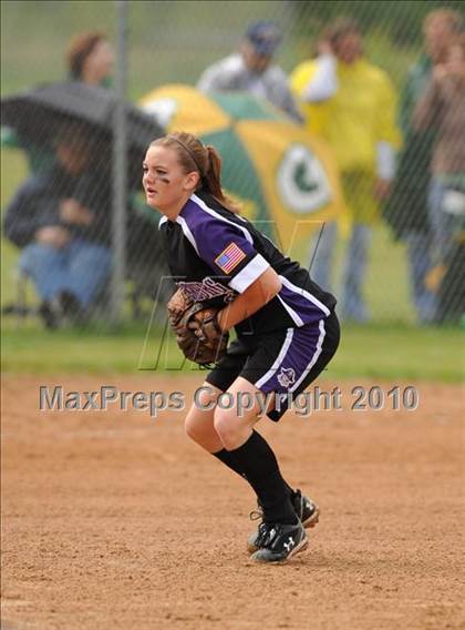 Thumbnail 2 in Grantsburg vs Arcadia (WIAA D3 Sectional Final) photogallery.