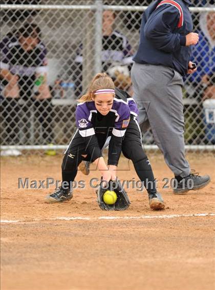 Thumbnail 3 in Grantsburg vs Arcadia (WIAA D3 Sectional Final) photogallery.
