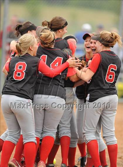 Thumbnail 3 in Grantsburg vs Arcadia (WIAA D3 Sectional Final) photogallery.