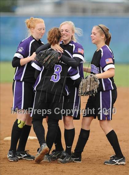Thumbnail 3 in Grantsburg vs Arcadia (WIAA D3 Sectional Final) photogallery.