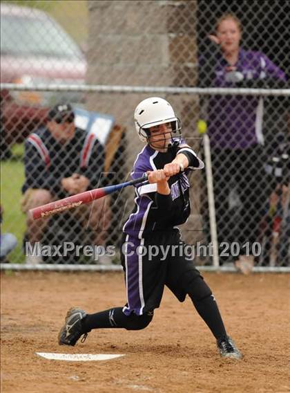 Thumbnail 2 in Grantsburg vs Arcadia (WIAA D3 Sectional Final) photogallery.