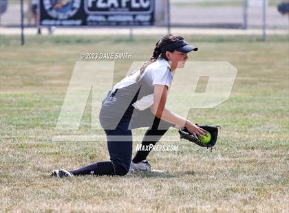 Thumbnail 1 in Edgewood-Colesburg vs Kee (West Delaware Innvitational) photogallery.