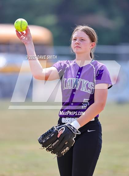Thumbnail 2 in Edgewood-Colesburg vs Kee (West Delaware Innvitational) photogallery.