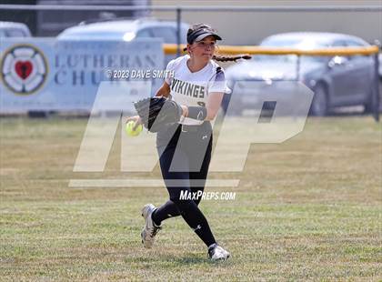 Thumbnail 2 in Edgewood-Colesburg vs Kee (West Delaware Innvitational) photogallery.