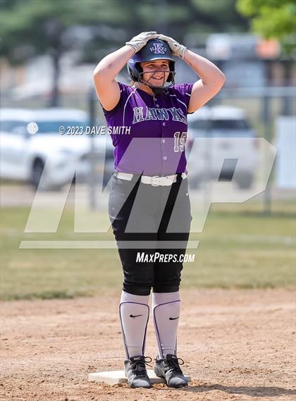 Thumbnail 3 in Edgewood-Colesburg vs Kee (West Delaware Innvitational) photogallery.