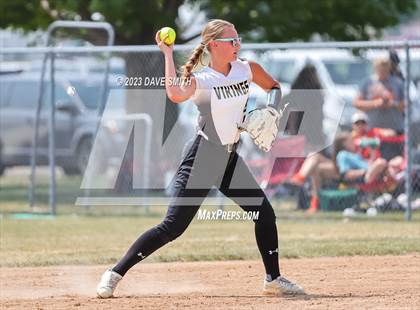 Thumbnail 2 in Edgewood-Colesburg vs Kee (West Delaware Innvitational) photogallery.