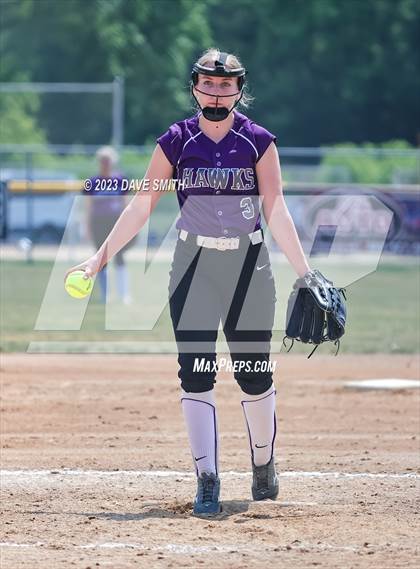 Thumbnail 3 in Edgewood-Colesburg vs Kee (West Delaware Innvitational) photogallery.