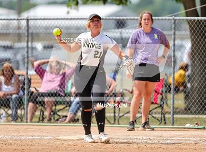 Thumbnail 3 in Edgewood-Colesburg vs Kee (West Delaware Innvitational) photogallery.