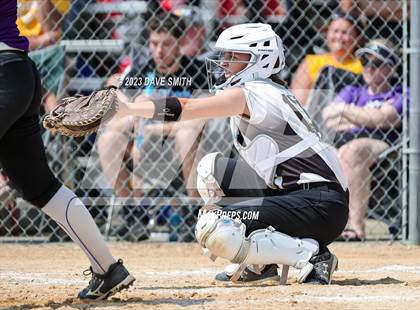 Thumbnail 1 in Edgewood-Colesburg vs Kee (West Delaware Innvitational) photogallery.