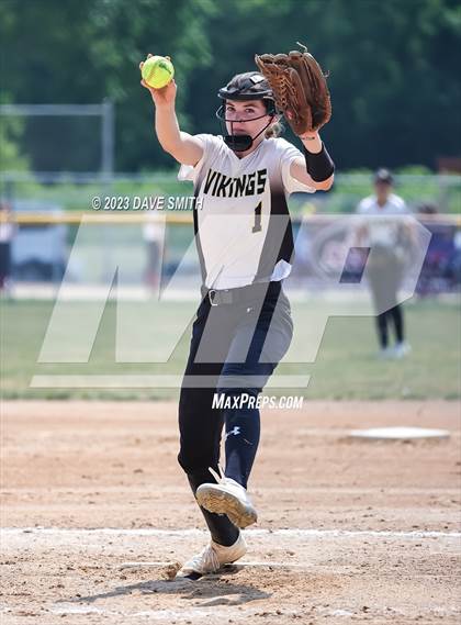 Thumbnail 1 in Edgewood-Colesburg vs Kee (West Delaware Innvitational) photogallery.