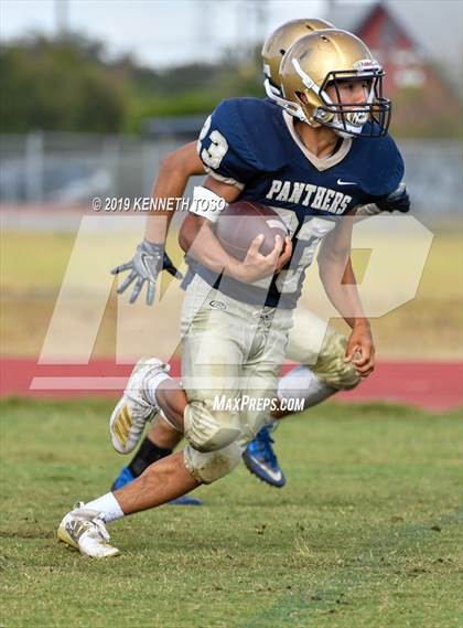 Thumbnail 2 in Warren @ O'Connor (Freshman A) photogallery.