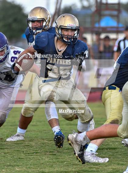Thumbnail 2 in Warren @ O'Connor (Freshman A) photogallery.