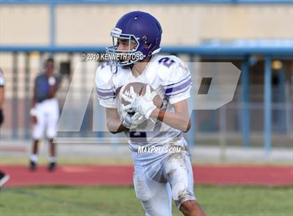 Thumbnail 2 in Warren @ O'Connor (Freshman A) photogallery.
