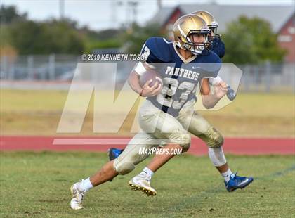 Thumbnail 3 in Warren @ O'Connor (Freshman A) photogallery.