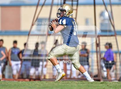 Thumbnail 3 in Warren @ O'Connor (Freshman A) photogallery.