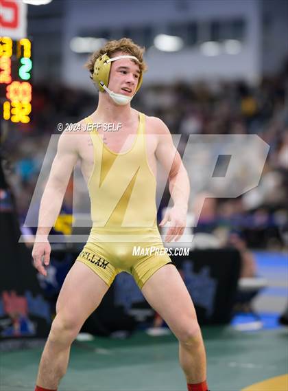 Thumbnail 2 in VHSL Class 5 State Championships 132lbs Final photogallery.
