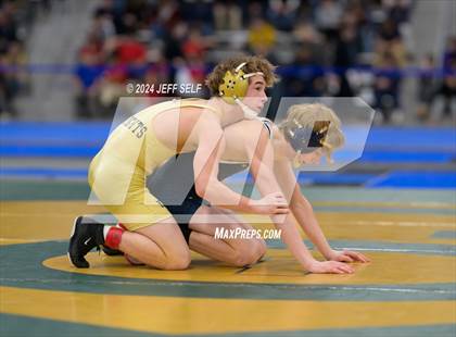 Thumbnail 2 in VHSL Class 5 State Championships 132lbs Final photogallery.